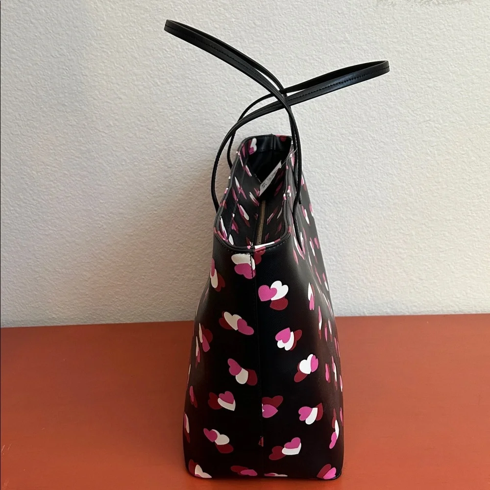 SOLD Kate Spade Margareta Flutter Hearts Tote NWT - Picture 2 of 9